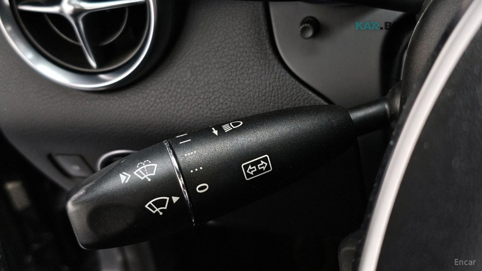 Mercedes-Benz SLK 200 BlueEfficiency* КОЖА* ОБДУХВ* , снимка 14 - Автомобили и джипове - 55068467