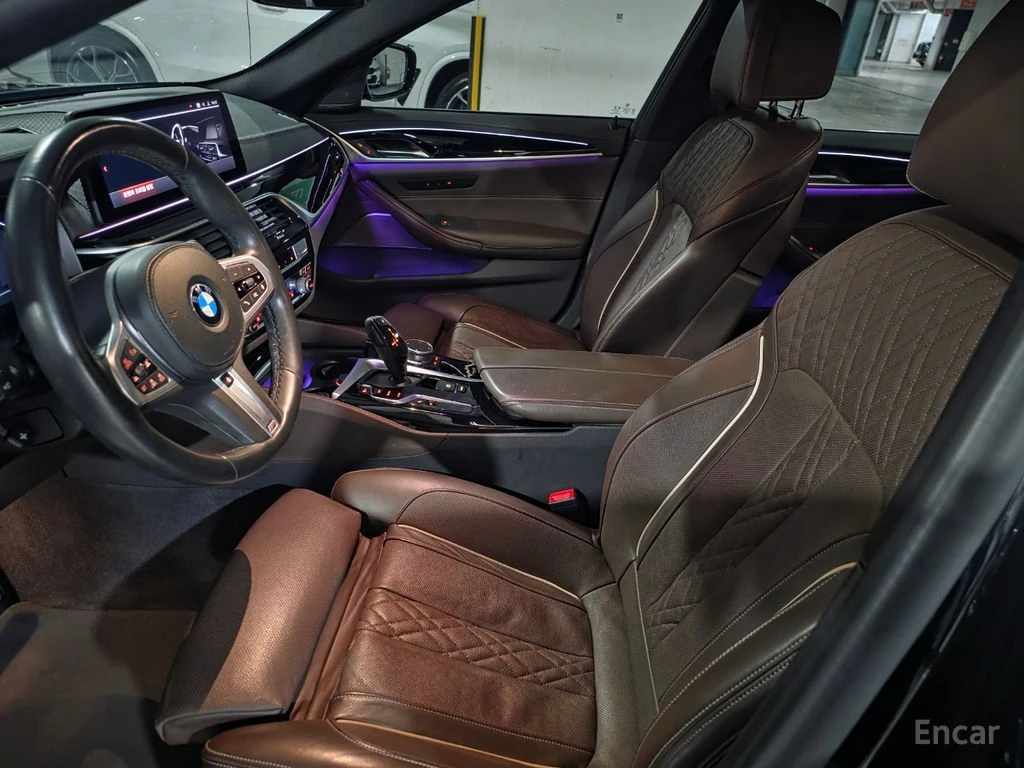BMW 530 M* SPORT* ОБДУХВАНЕ* ХЕДЪП* 360КАМЕРА* LANE* ASSIS, снимка 13 - Автомобили и джипове - 55212295