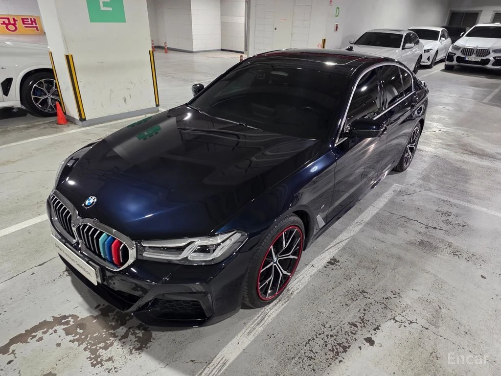 BMW 530 M* SPORT* ОБДУХВАНЕ* ХЕДЪП* 360КАМЕРА* LANE* ASSIS, снимка 5 - Автомобили и джипове - 55212295