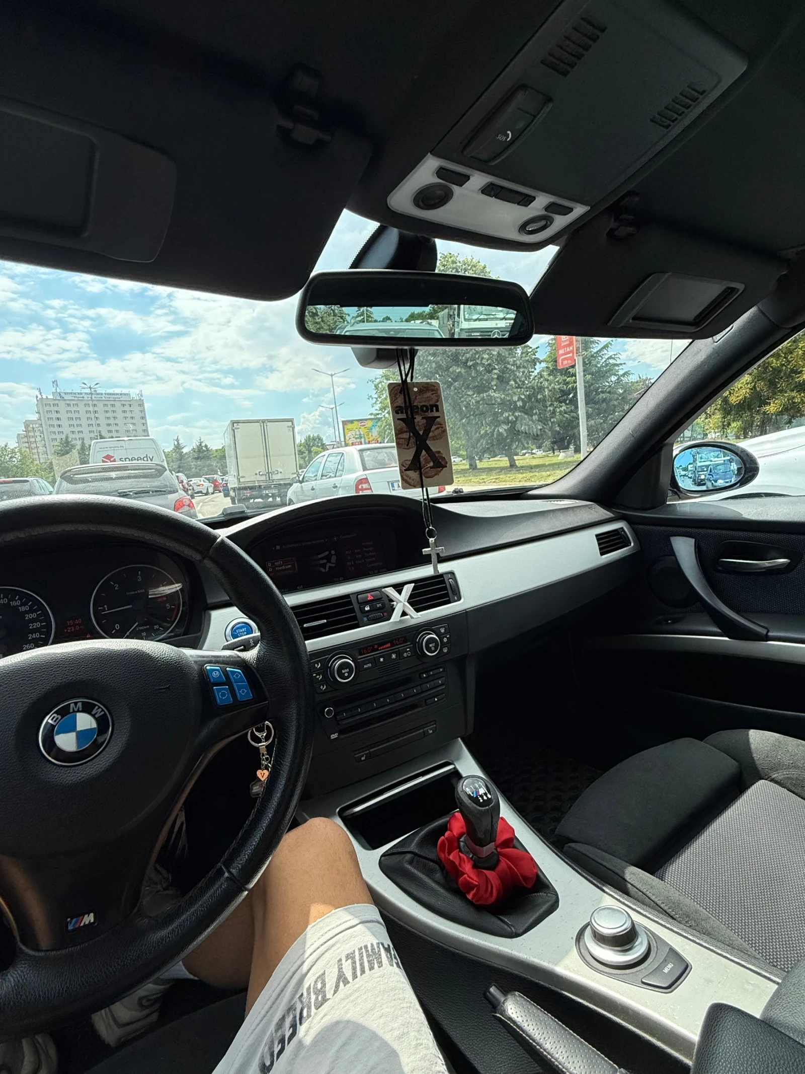 BMW 320, снимка 13 - Автомобили и джипове - 55234296