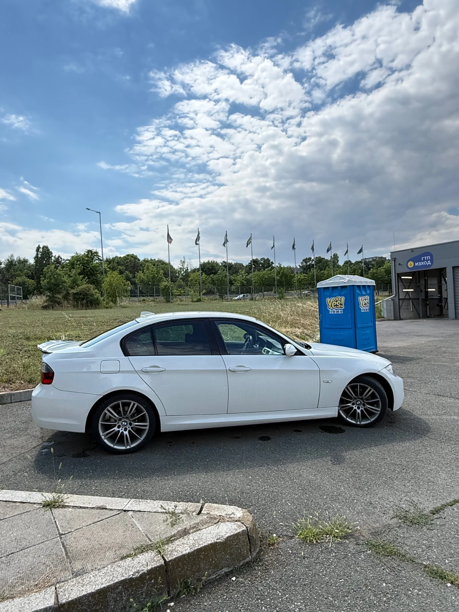 BMW 320, снимка 6 - Автомобили и джипове - 55234296