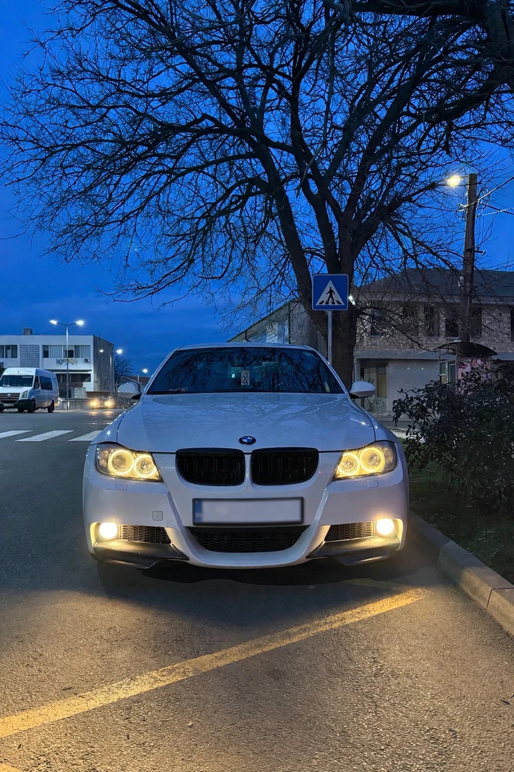 BMW 320, снимка 2 - Автомобили и джипове - 55234296