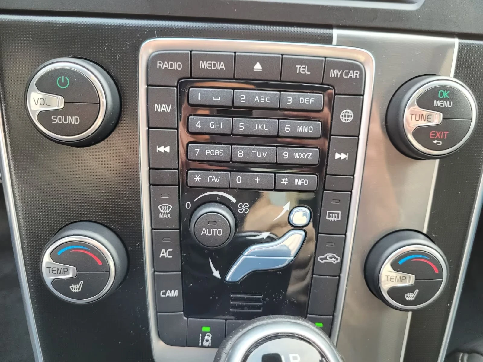 Volvo S60 T6 Rdesign 305kc, снимка 9 - Автомобили и джипове - 55683417