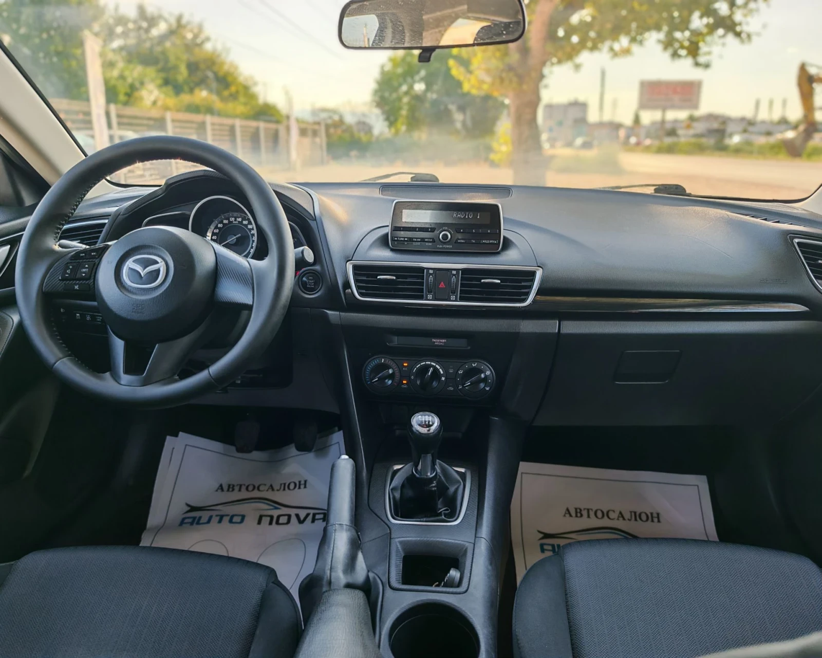 Mazda 3 1.5 БЕНЗИН 101 К.С. 159 000 КМ! НОВА!!!, снимка 13 - Автомобили и джипове - 55730067