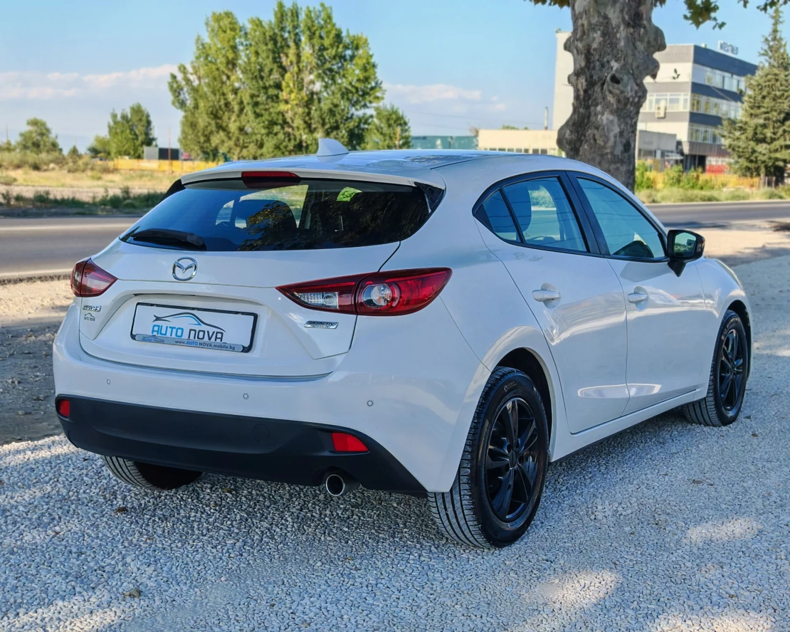 Mazda 3 1.5 БЕНЗИН 101 К.С. 159 000 КМ! НОВА!!!, снимка 5 - Автомобили и джипове - 55730067