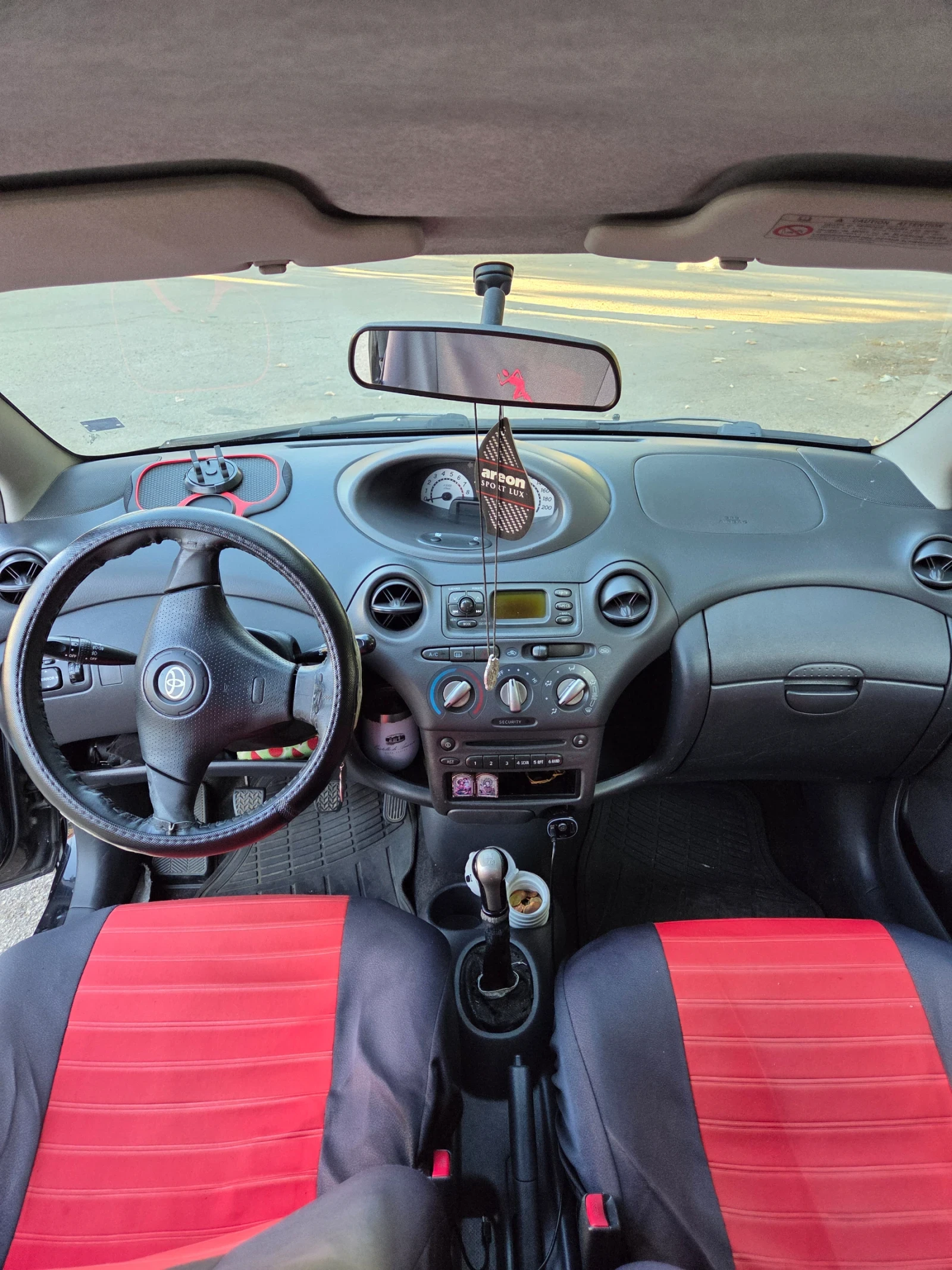 Toyota Yaris, снимка 5 - Автомобили и джипове - 55743912