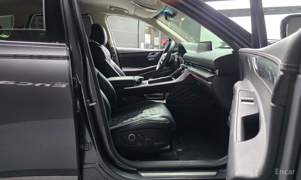 Genesis GV80 2.5T Gasoline AWD* 360* HUD* Обдухване* Подгрев* , снимка 12 - Автомобили и джипове - 55792279