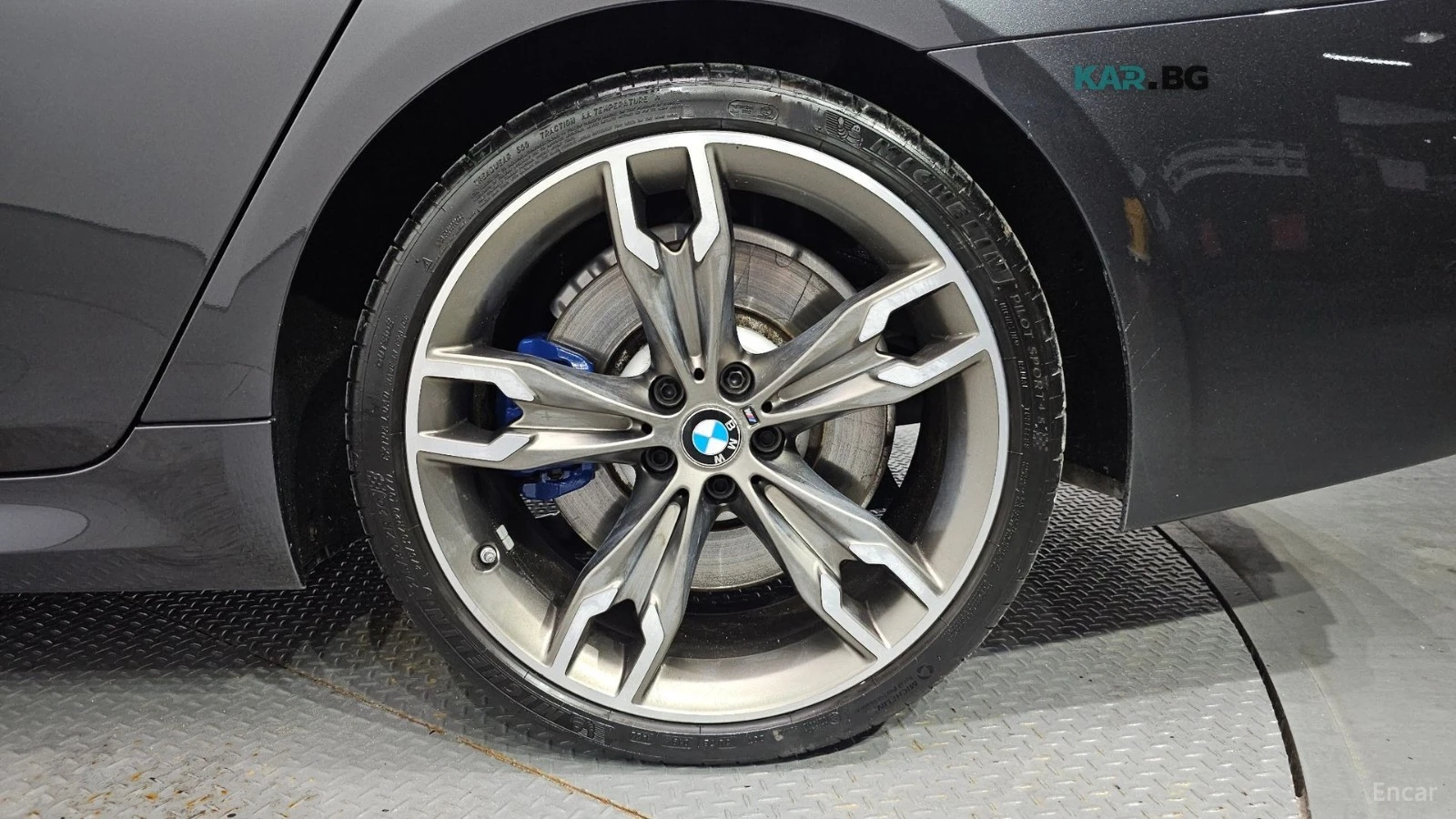 BMW 550 M550i xDrive* HUD* 360* ОБДУХВ* НАВИ* ПАНО, снимка 5 - Автомобили и джипове - 56237456