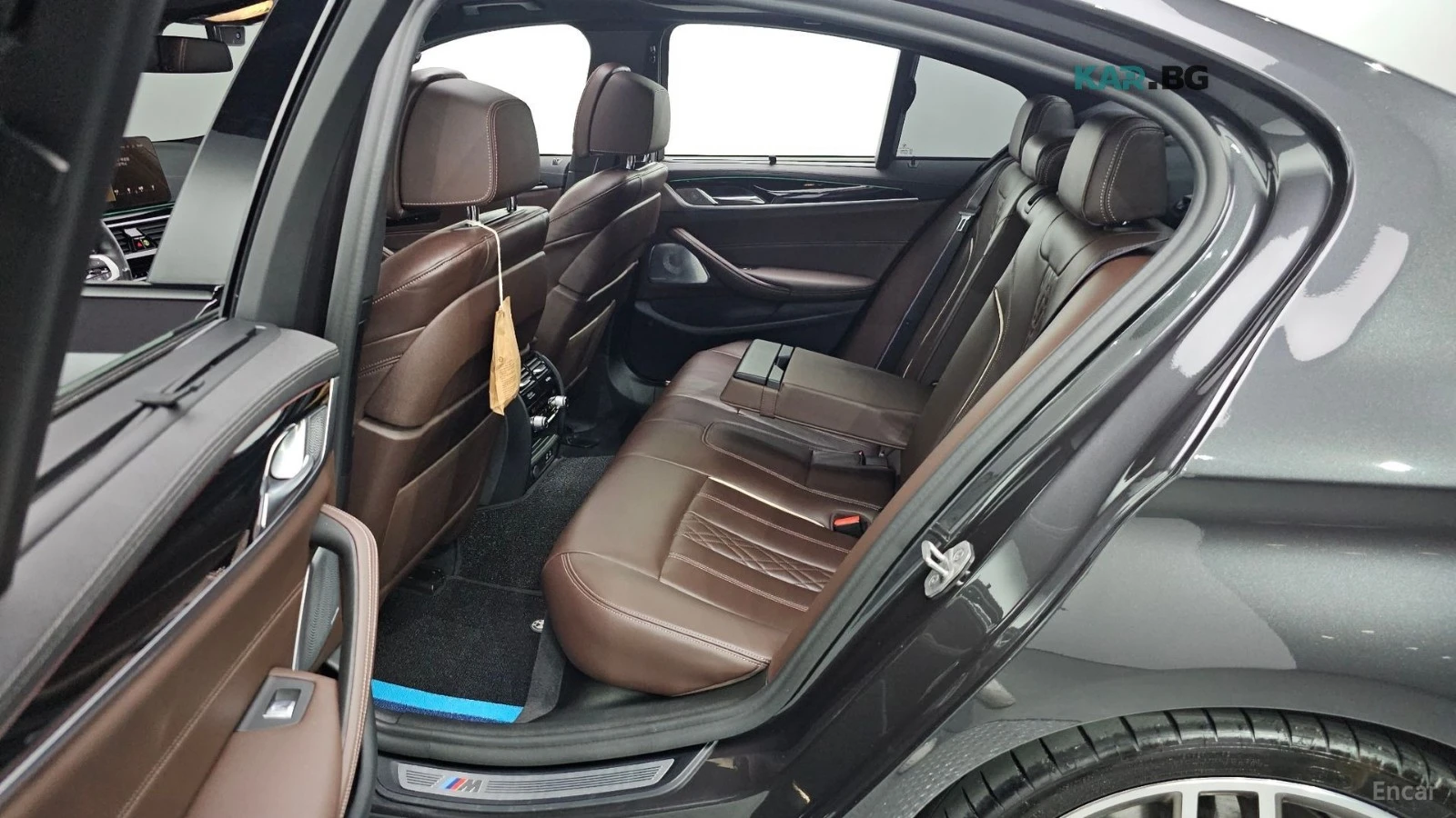 BMW 550 M550i xDrive* HUD* 360* ОБДУХВ* НАВИ* ПАНО, снимка 10 - Автомобили и джипове - 56237456