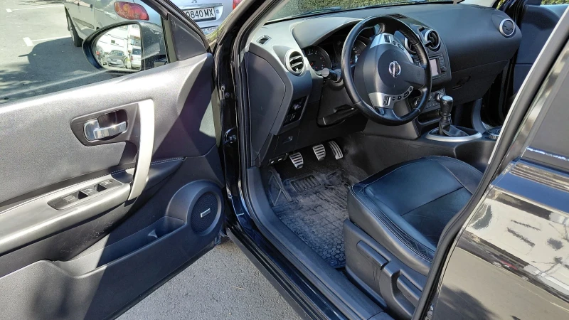 Nissan Qashqai 2000 DCI 4x4 keyless, безключово палене, панорама , снимка 9 - Автомобили и джипове - 51702958