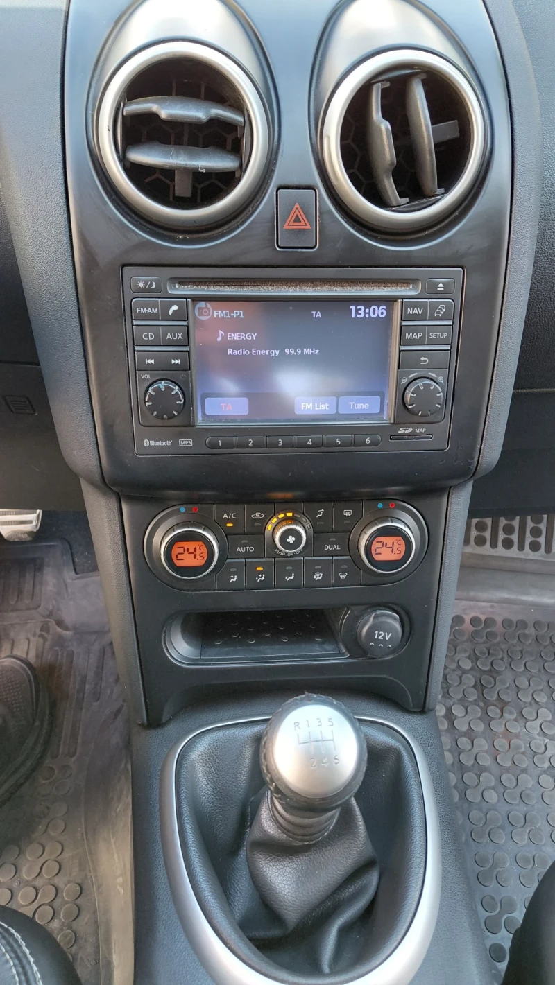 Nissan Qashqai 2000 DCI 4x4 keyless, безключово палене, панорама , снимка 13 - Автомобили и джипове - 51702958