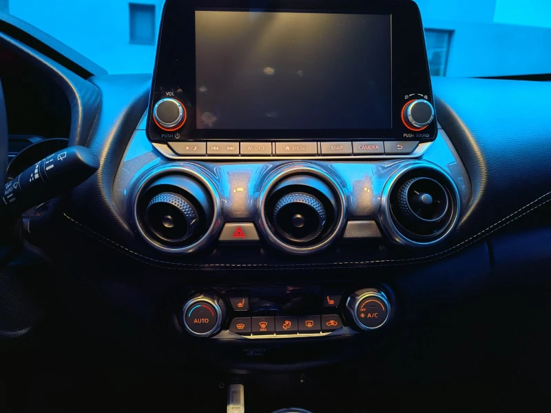 Nissan Juke N-Connecta, снимка 8 - Автомобили и джипове - 53237862