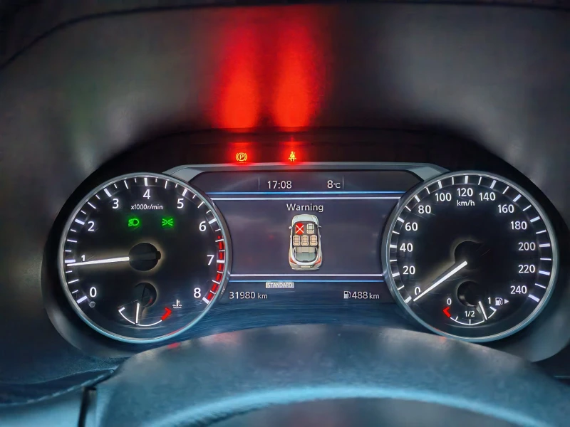 Nissan Juke N-Connecta, снимка 9 - Автомобили и джипове - 53237862