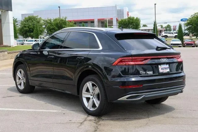 Audi Q8 55 Premium, снимка 4 - Автомобили и джипове - 54811264