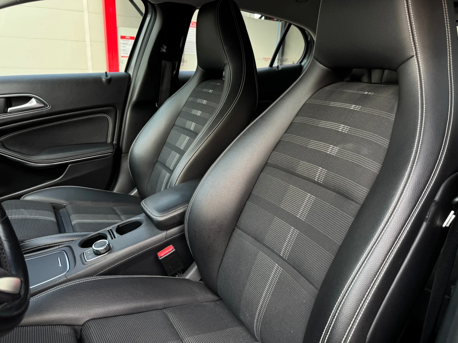 Mercedes-Benz GLA 200, снимка 10 - Автомобили и джипове - 56041439