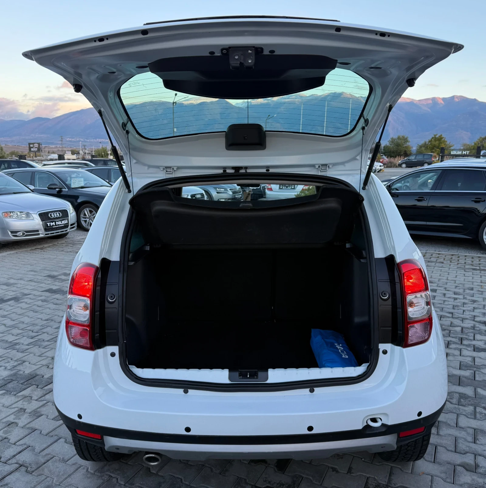 Dacia Duster 1.5DCI* FACELIFT* NAVI* TOP*  | Mobile.bg � ����������� 17