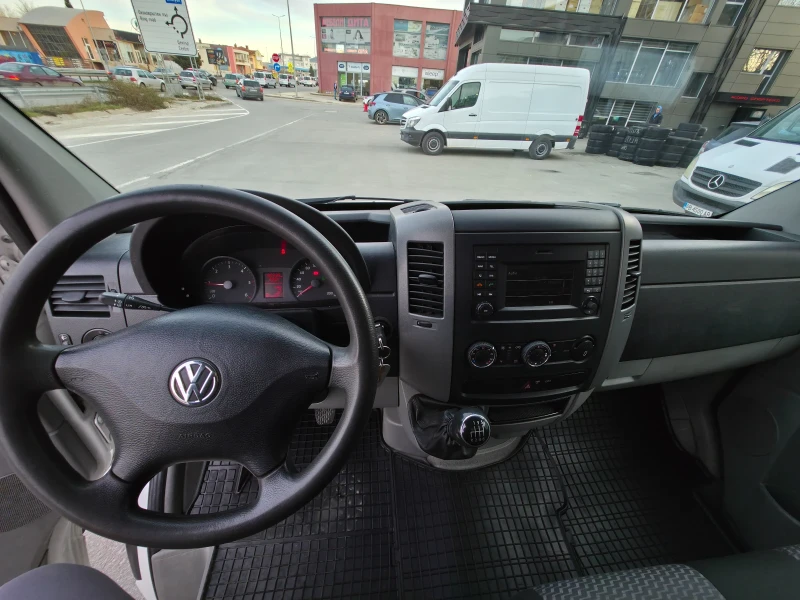 VW Crafter 2.0TDI 136HP TOP CLIMA, снимка 11 - Бусове и автобуси - 53539415