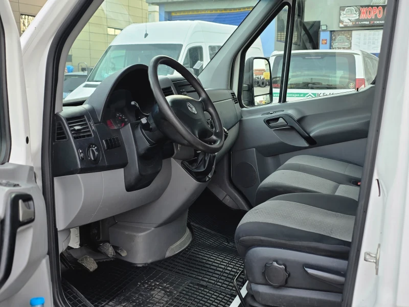 VW Crafter 2.0TDI 136HP TOP CLIMA, снимка 12 - Бусове и автобуси - 53539415