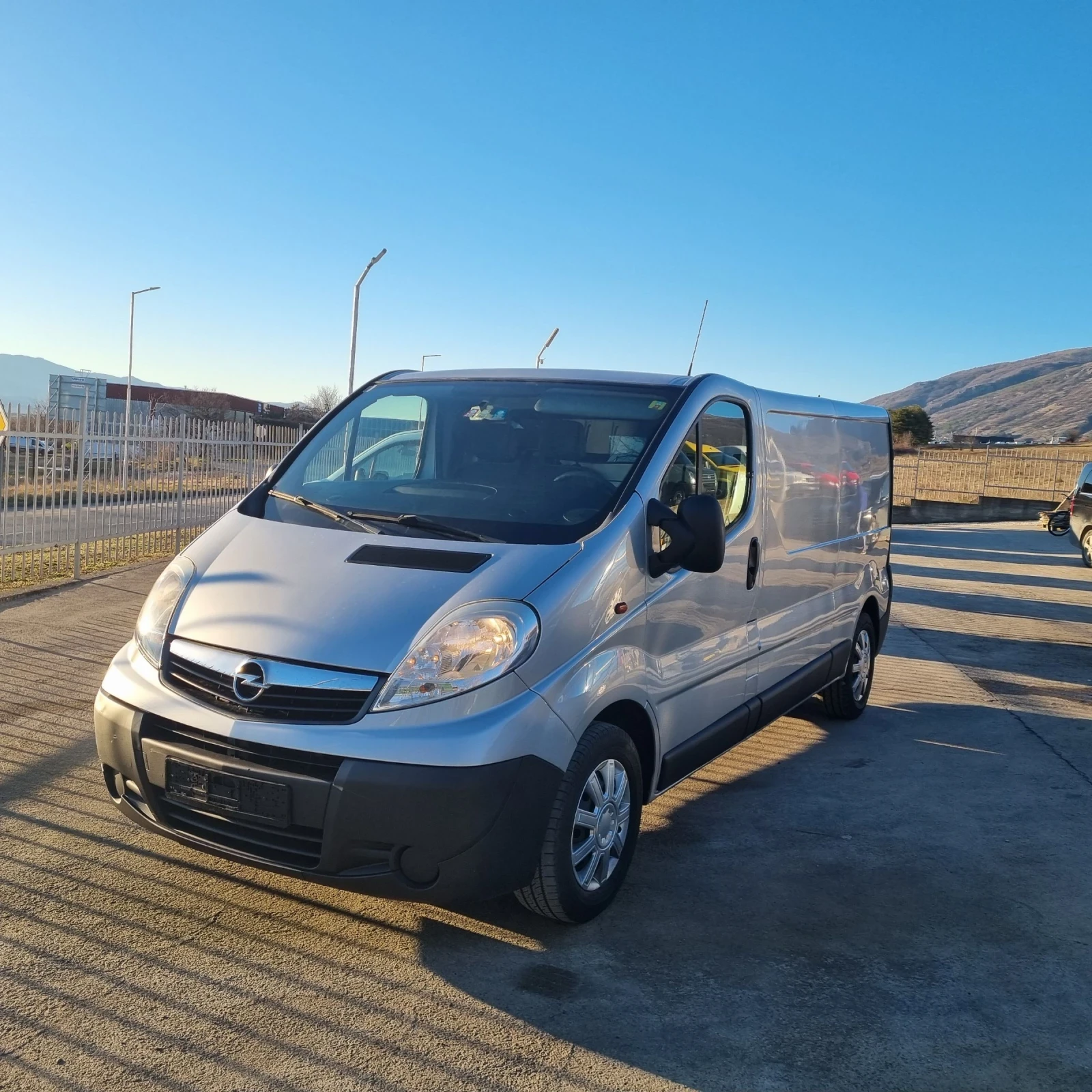 Opel Vivaro Климатик - изображение 6