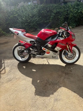 Yamaha YZF-R1, снимка 1