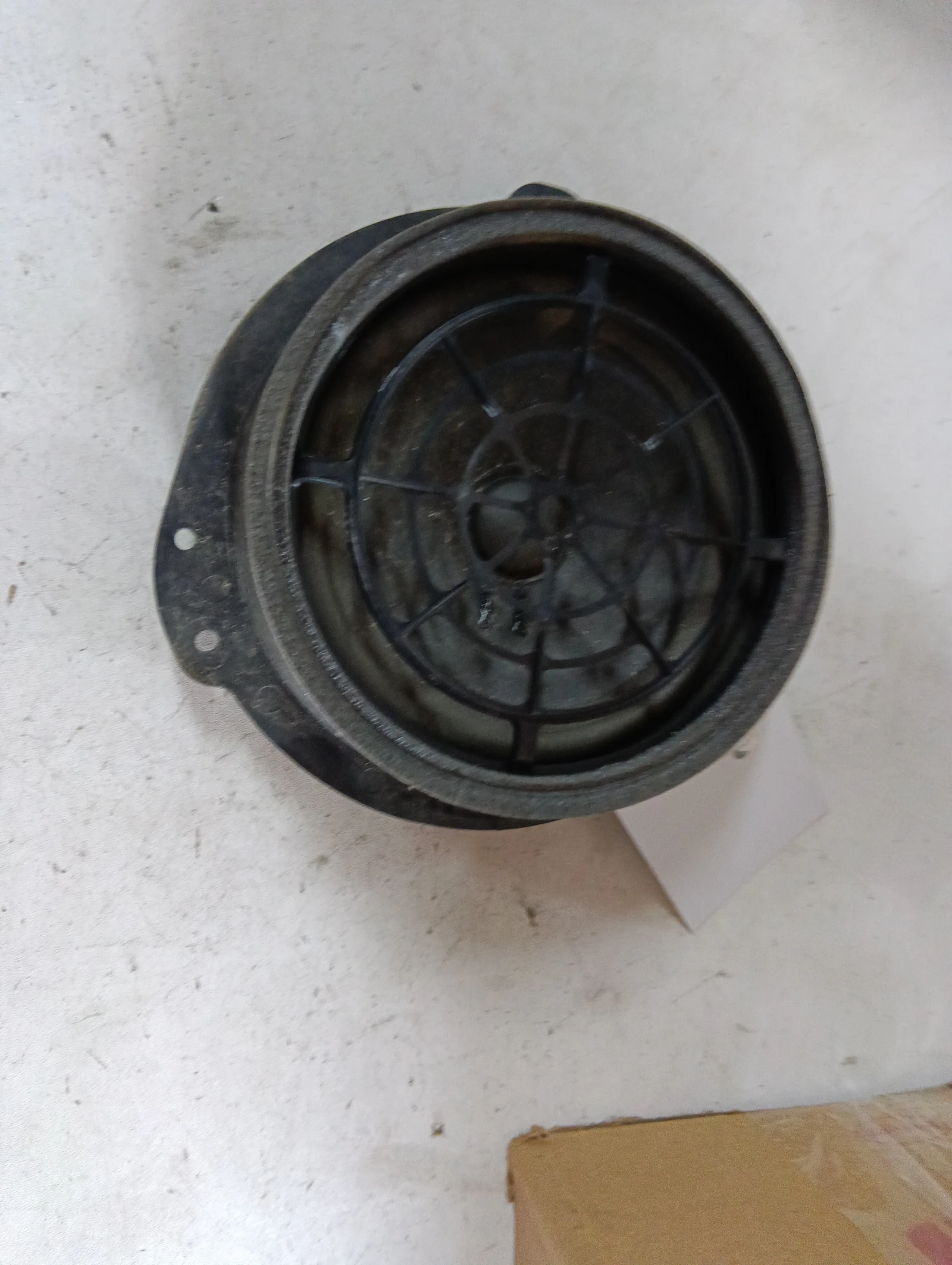 задна тонколона 8W5035411 Audi A4