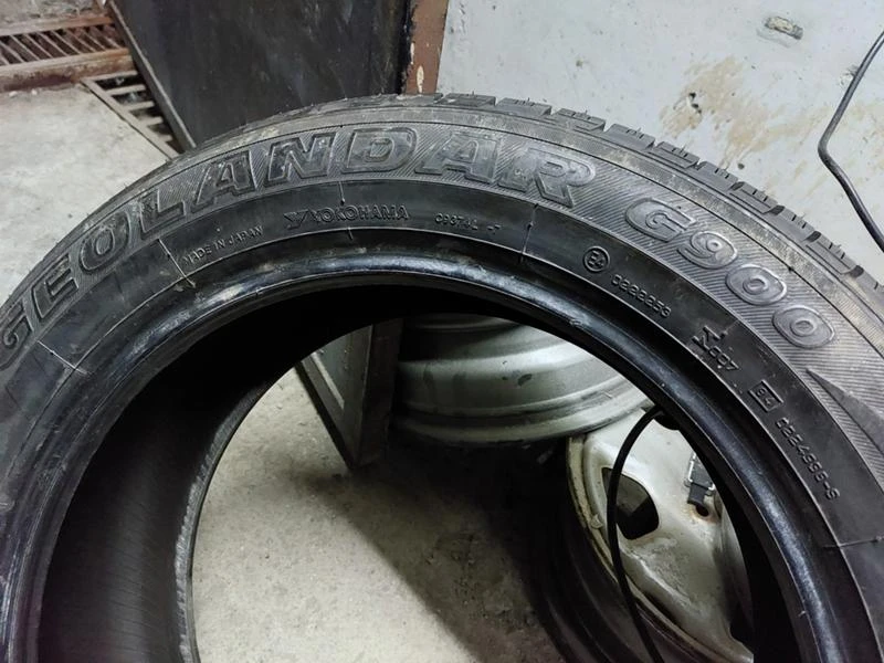 Гуми Летни 215/55R17, снимка 4 - Гуми и джанти - 35813741