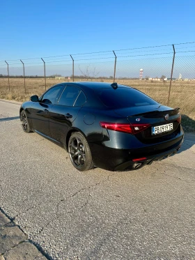 Alfa Romeo Giulia 2.0T TI | Auto.bg — изображение 5