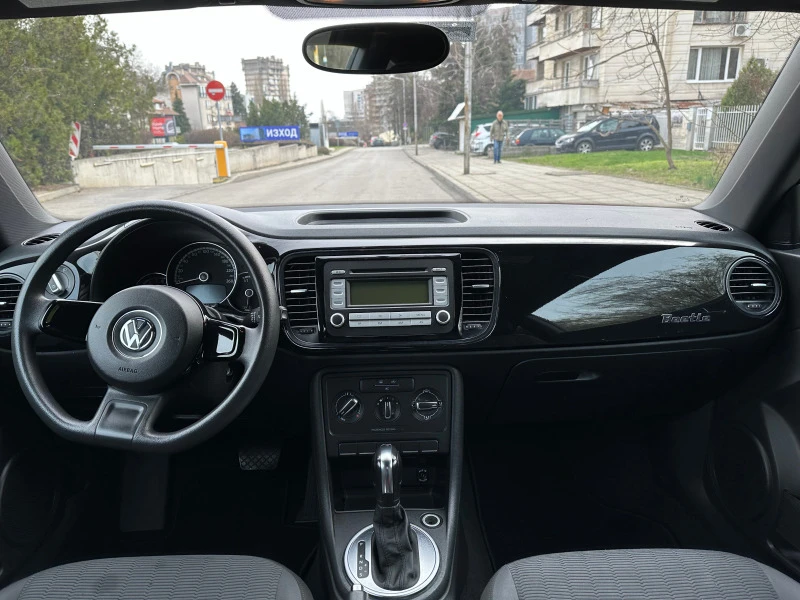 VW New beetle, снимка 11 - Автомобили и джипове - 47756848