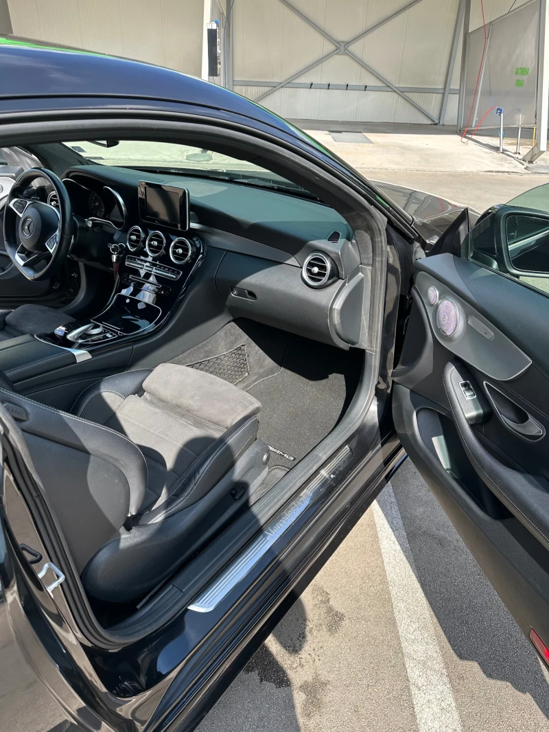 Mercedes-Benz C 220 9G-Tr Full AMG NIGHT PACKAGE/ Burmester, снимка 9 - Автомобили и джипове - 51538815