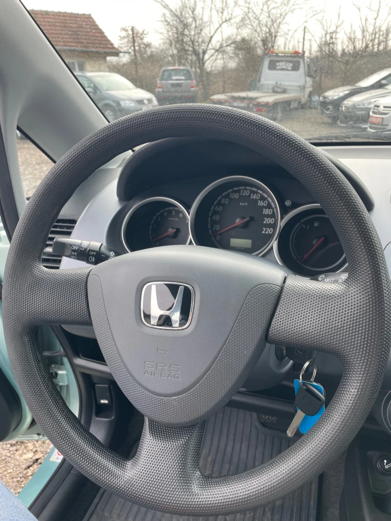 Honda Jazz 124.000km 1.4i СЕРВИЗНА ИСТОРИЯ, ОБСЛУЖЕН, снимка 10 - Автомобили и джипове - 48774330