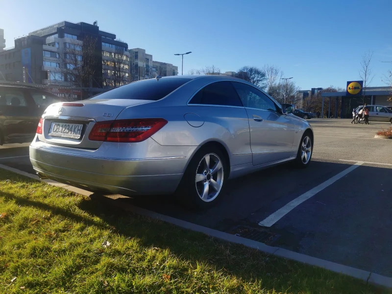 Mercedes-Benz E 250 E klass coupe , снимка 6 - Автомобили и джипове - 49094428