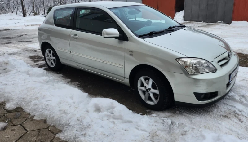 Toyota Corolla, снимка 4 - Автомобили и джипове - 49240370