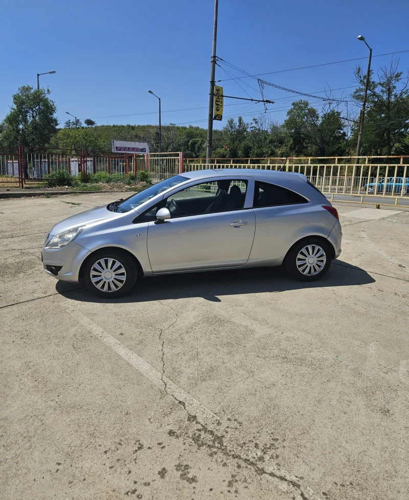 Opel Corsa, снимка 3 - Автомобили и джипове - 51427331