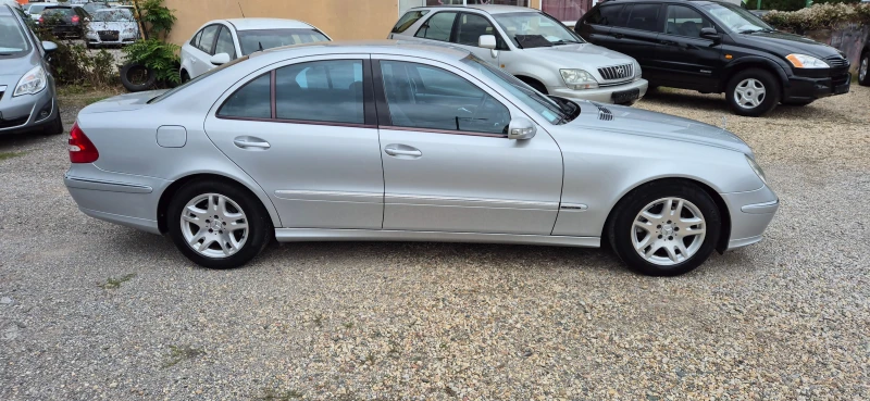 Mercedes-Benz E 280 3.0CDI Avantgarde, снимка 3 - Автомобили и джипове - 52055867
