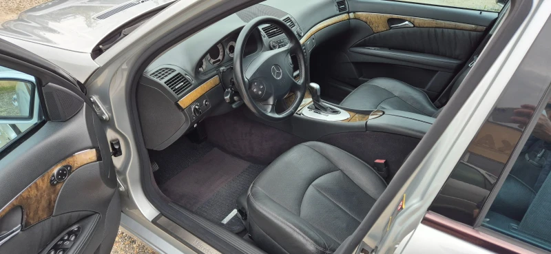 Mercedes-Benz E 280 3.0CDI Avantgarde, снимка 8 - Автомобили и джипове - 52055867