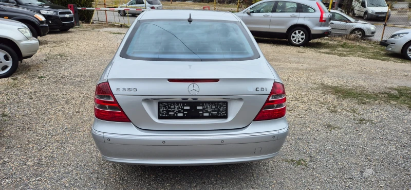 Mercedes-Benz E 280 3.0CDI Avantgarde, снимка 5 - Автомобили и джипове - 52055867