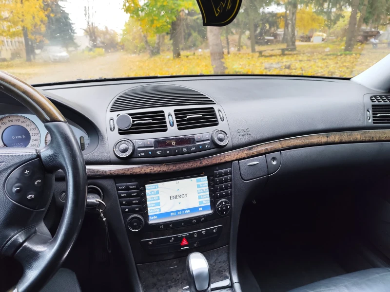 Mercedes-Benz E 500, снимка 8 - Автомобили и джипове - 52351734