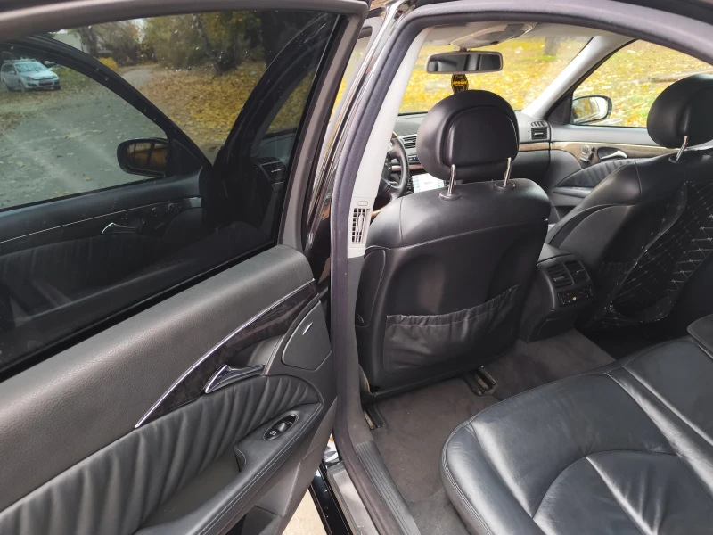 Mercedes-Benz E 500, снимка 10 - Автомобили и джипове - 52351734
