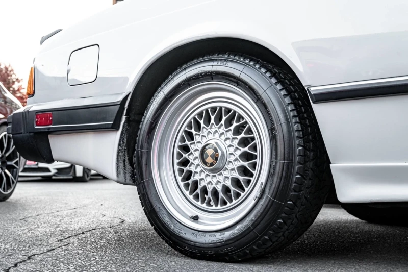 BMW M6 CARFAX* АВТОФИНАНСИРАНЕ* БЕЗ ПЪРВОНАЧАЛНА ВНОСКА* , снимка 3 - Автомобили и джипове - 52902093