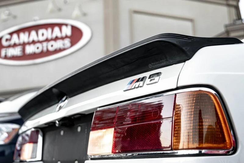 BMW M6 CARFAX* АВТОФИНАНСИРАНЕ* БЕЗ ПЪРВОНАЧАЛНА ВНОСКА* , снимка 2 - Автомобили и джипове - 52902093