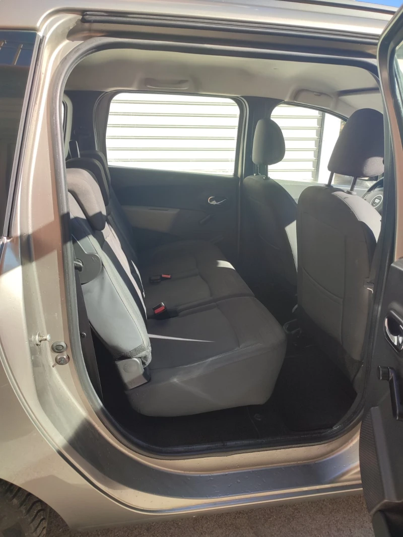 Dacia Lodgy 1.6-SWISS, снимка 5 - Автомобили и джипове - 52903499