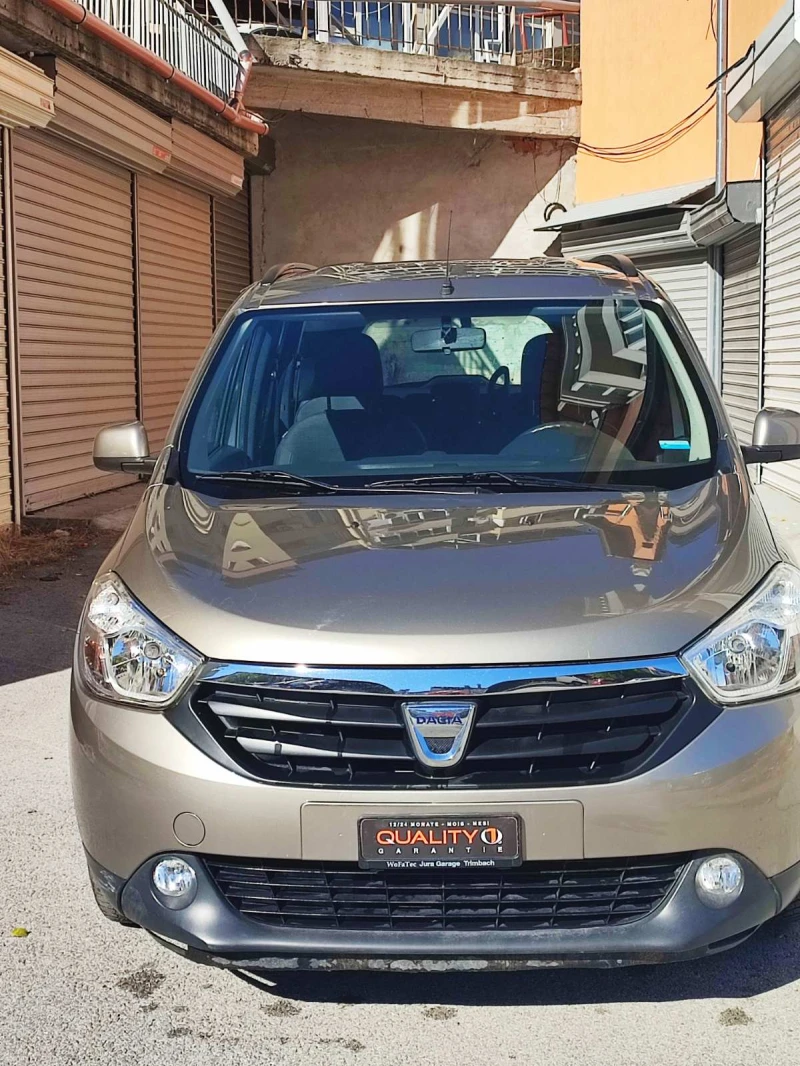 Dacia Lodgy 1.6-SWISS, снимка 12 - Автомобили и джипове - 52903499