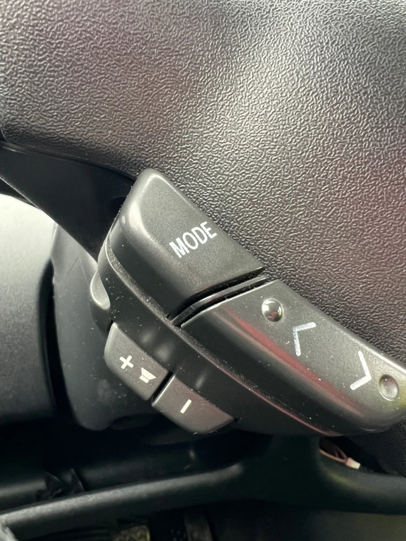 Toyota Yaris 1.4 D4D, снимка 12 - Автомобили и джипове - 53215598