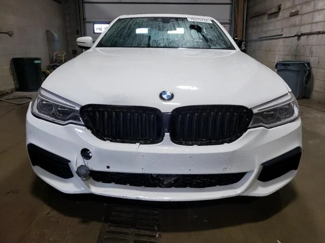 BMW 540 MPACK* HEADUP* KEYLESS* HARMAN* ПАРКАСИСТ* ДРАЙВАС - изображение 3