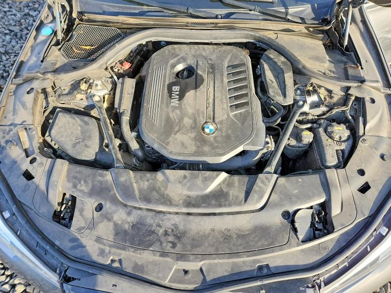 BMW 740 Li* M PACK* HARMAN* ПАНО* ЩОРИ* AMBIENT AIR, снимка 11 - Автомобили и джипове - 53245949