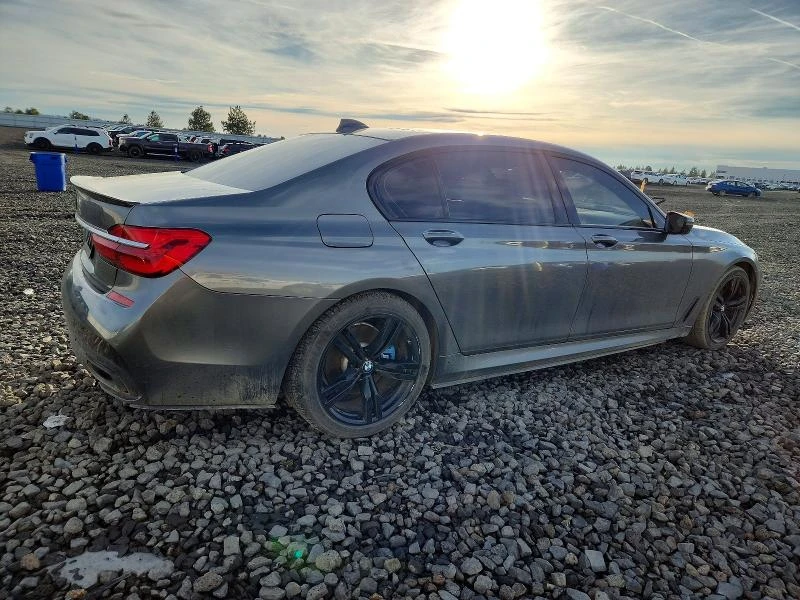 BMW 740 Li* M PACK* HARMAN* ПАНО* ЩОРИ* AMBIENT AIR, снимка 6 - Автомобили и джипове - 53245949