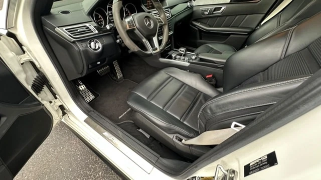 Mercedes-Benz E 63 AMG * S Model * CARFAX * , снимка 10 - Автомобили и джипове - 56148775
