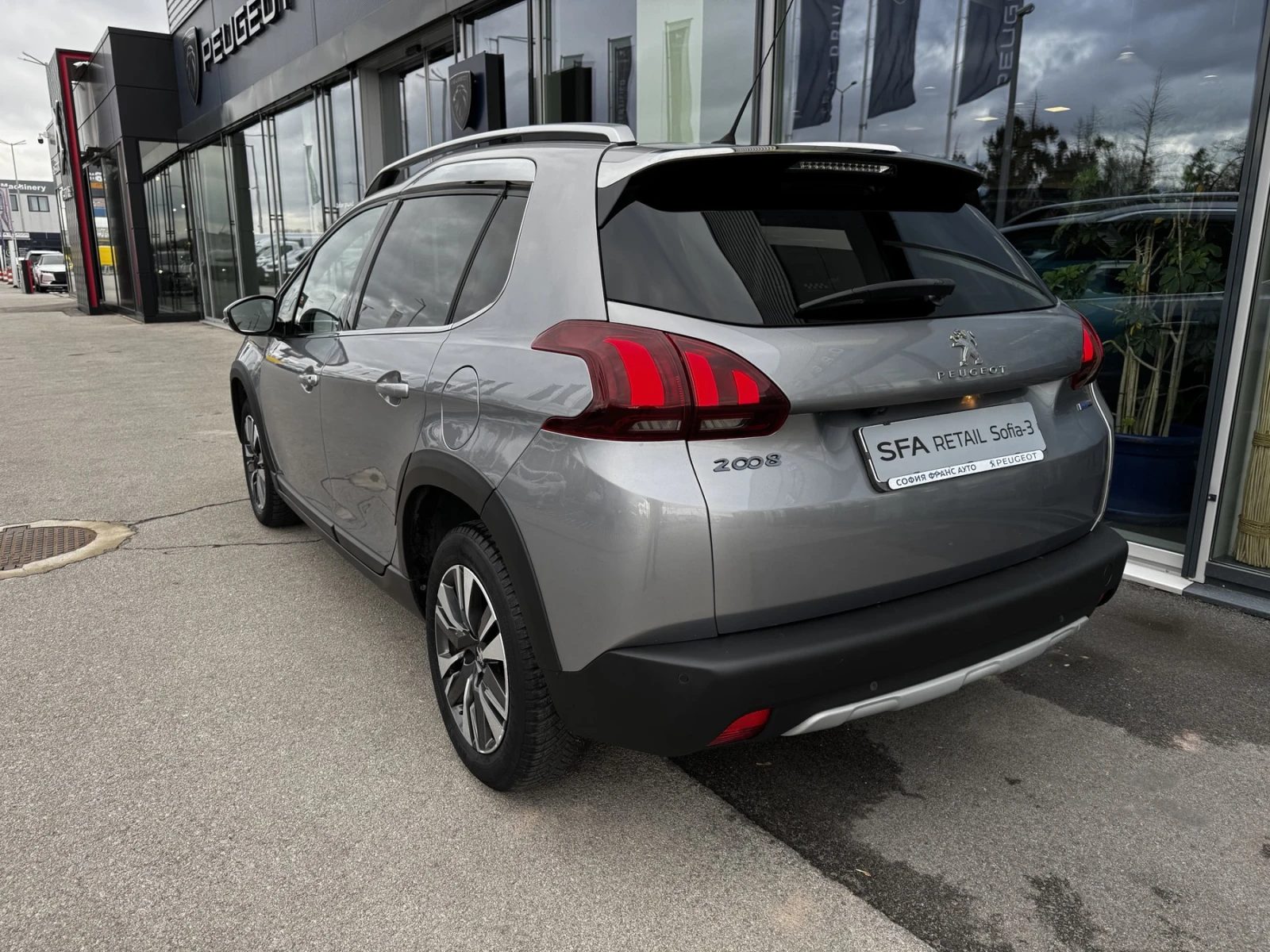 Peugeot 2008 NEW ALLURE 1.2 e-THP 110 EAT6 STT EURO6 - изображение 7