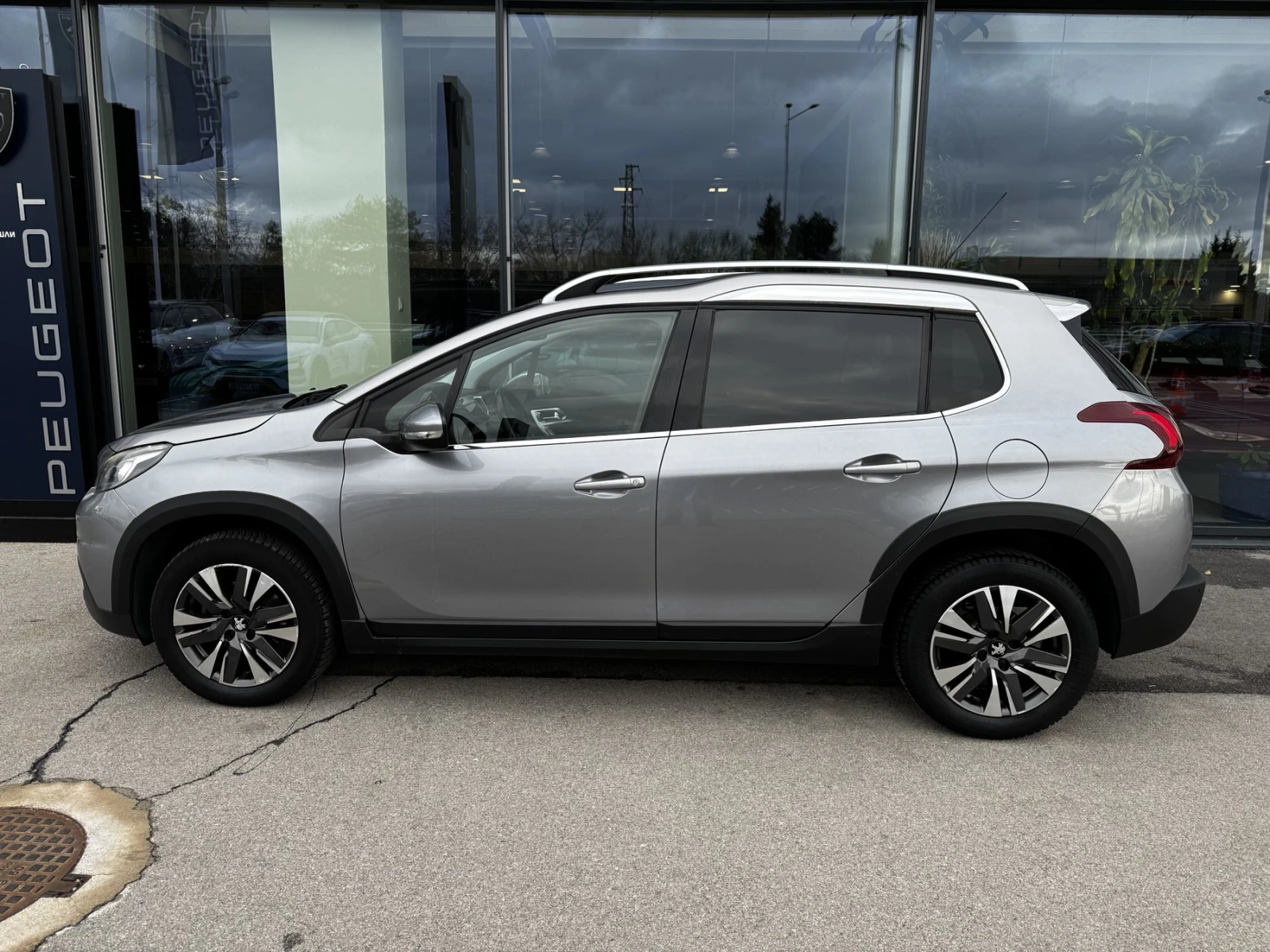 Peugeot 2008 NEW ALLURE 1.2 e-THP 110 EAT6 STT EURO6 - изображение 8