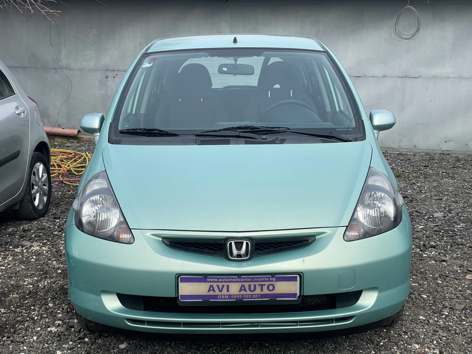 Honda Jazz 124.000km 1.4i СЕРВИЗНА ИСТОРИЯ, ОБСЛУЖЕНА - изображение 2